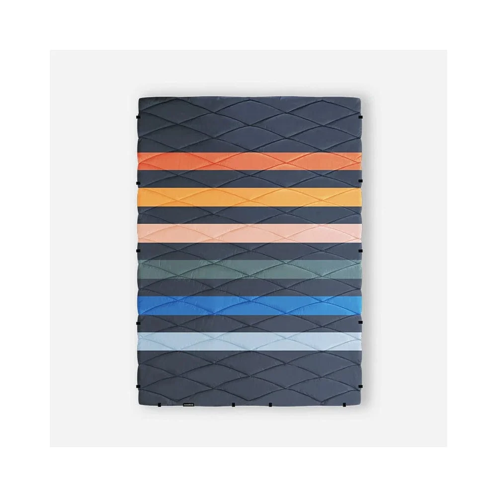 Nomadix Puffer Blanket: Retro Multi