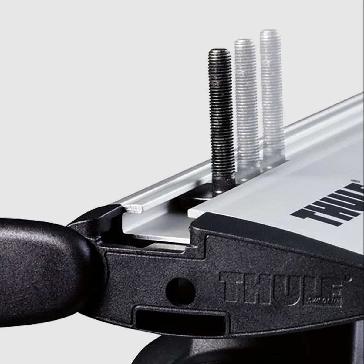 Thule T-Track LuggageBox Adapter